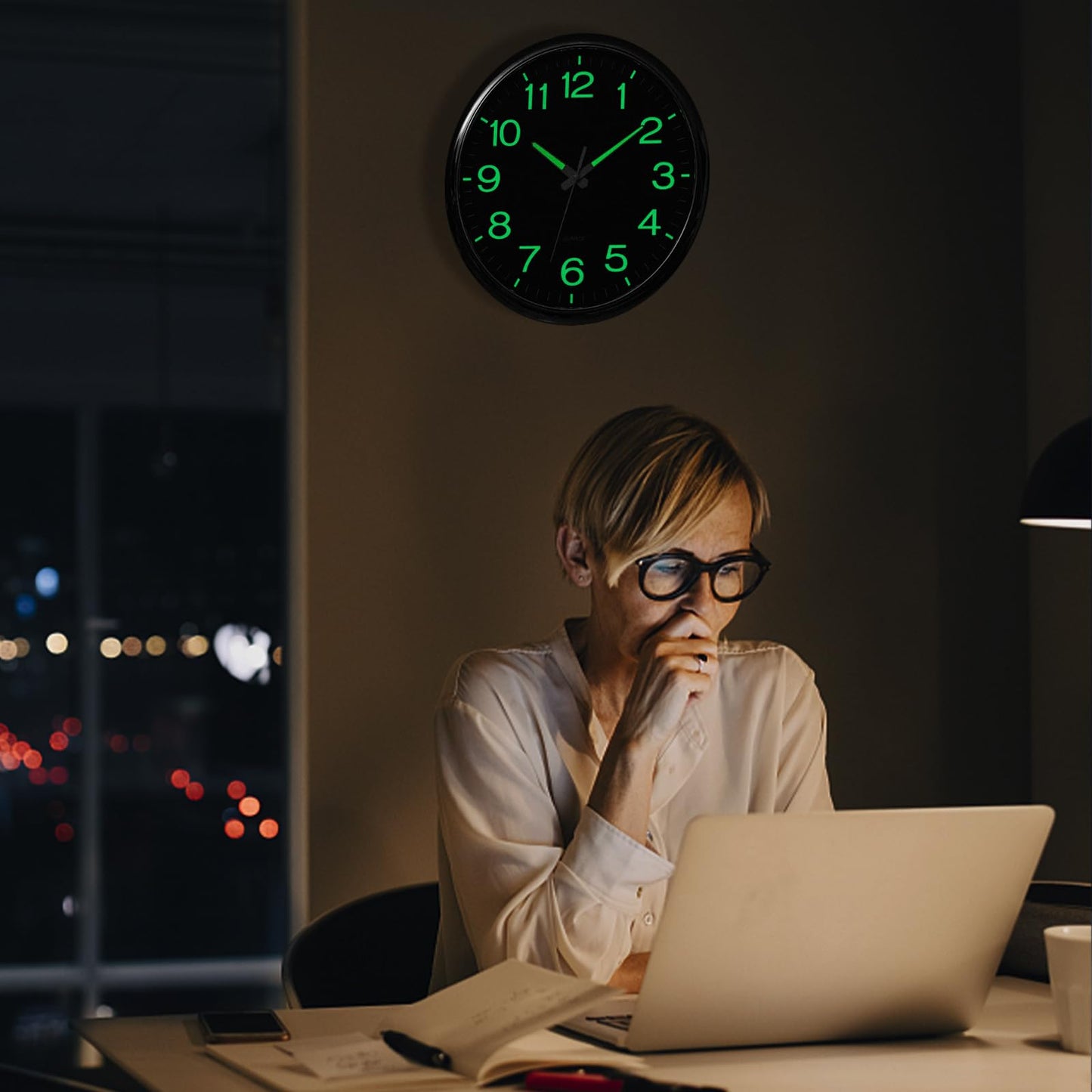 VINILITE Luminous Night Light Wall Clock (30cm) without ticking noise: Battery-operated for living room, bedroom, office