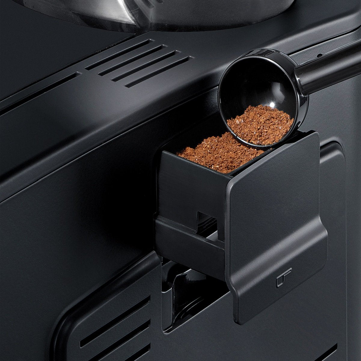 SIEMENS (EQ6 Plus S700 TE657503DE) Kaffeevollautomat: 1500W