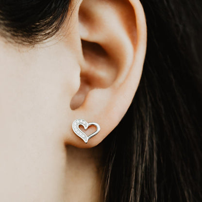 AMOONIC Sweet 16 'Herz-Ohrstecker' Geburtstagsgeschenk-Idee für Mädchen mit Etui Gravur