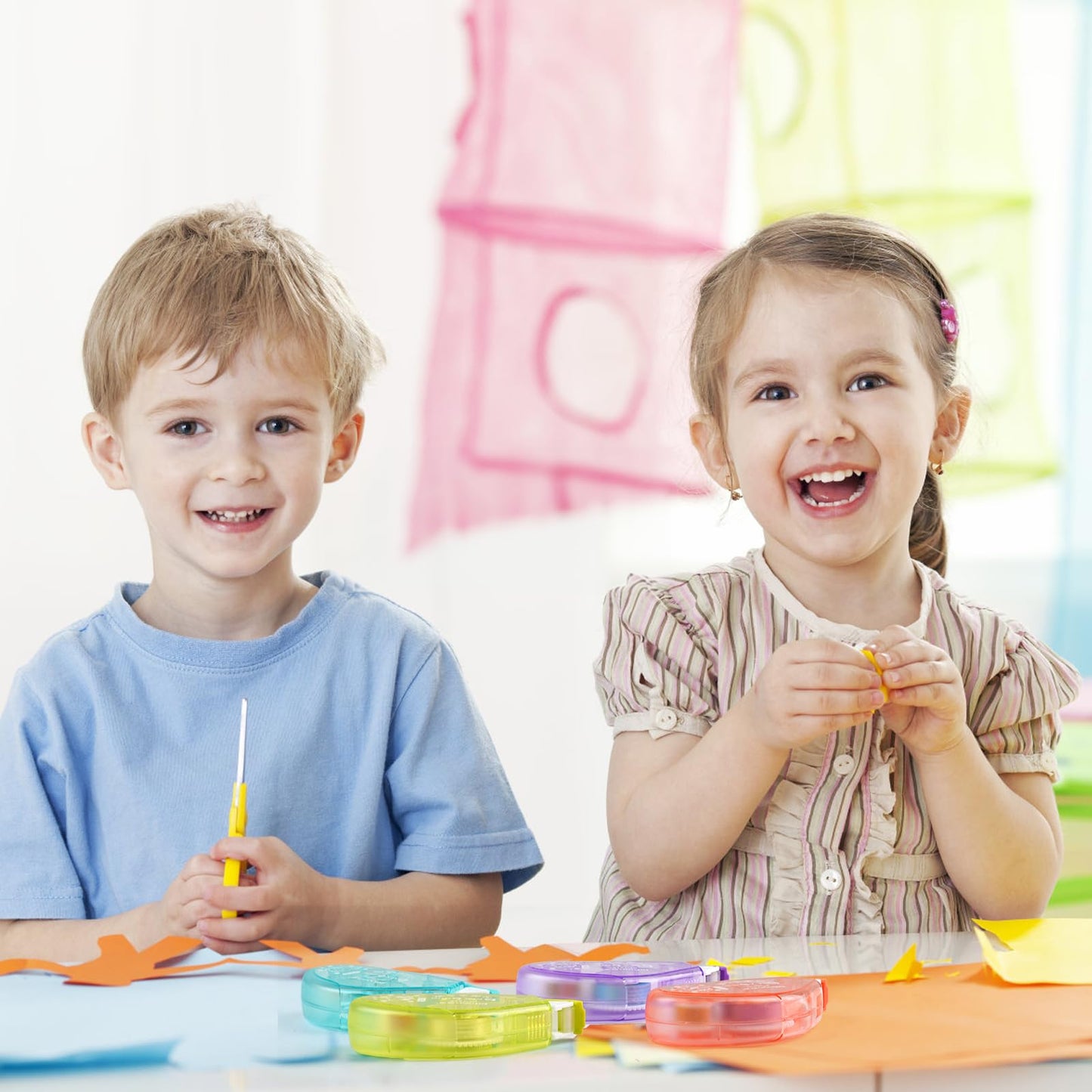 Doppelseitiger Kleberoller-Set für Basteln, Schule und Büro (8 Stück - 4 Farben)