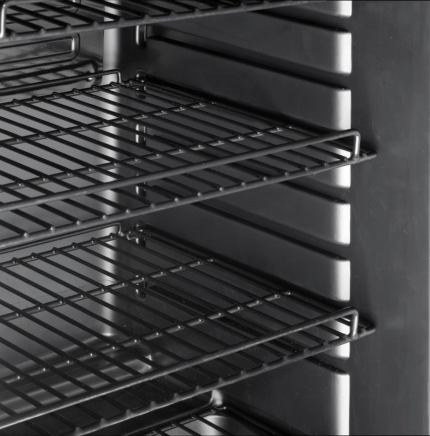 METRO Professional Getränkekühlschrank (GSC4240B): 237L, 110W